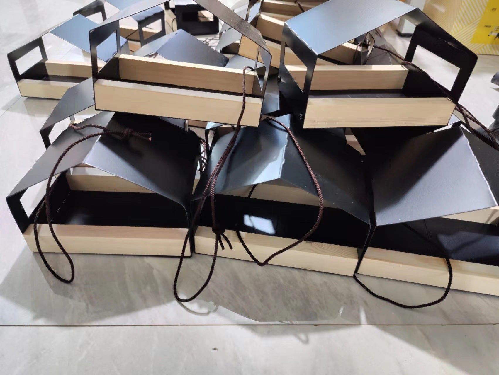 Outdoor Garden Decoration Hanging Bird Feeder